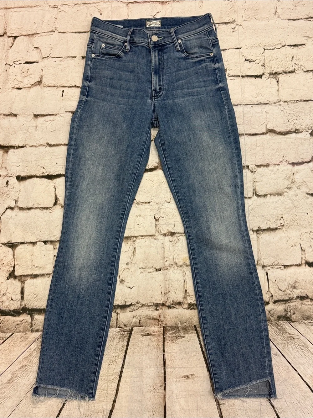 MOTHER Stunner ZIP Ankle Step Fray Jeans Good Girls Do Size 24